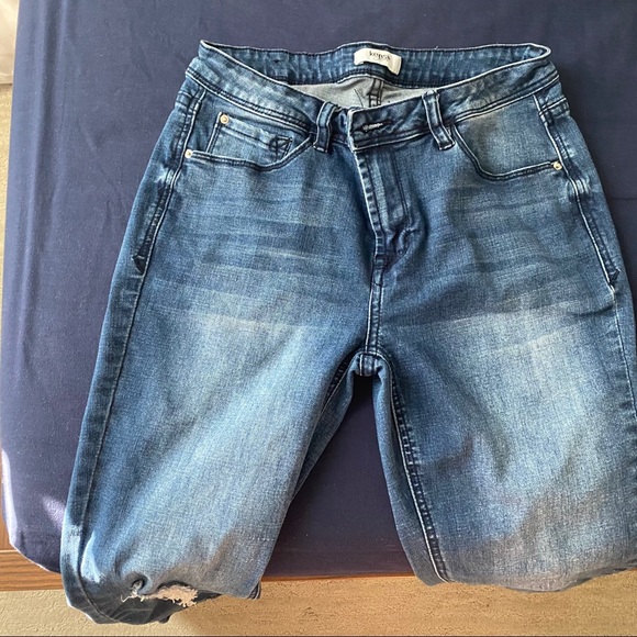 Kensie knee ripped mid rise blue jeans tight fit - Picture 4 of 9
